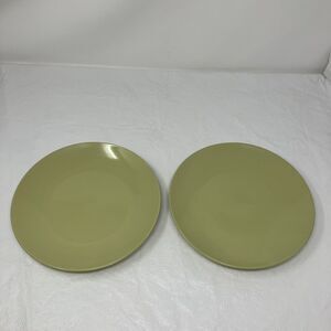IKEA Dinnerware Fargrik Luncheon Plates Set Of 2 Avocado Green 21963 8-3/4”